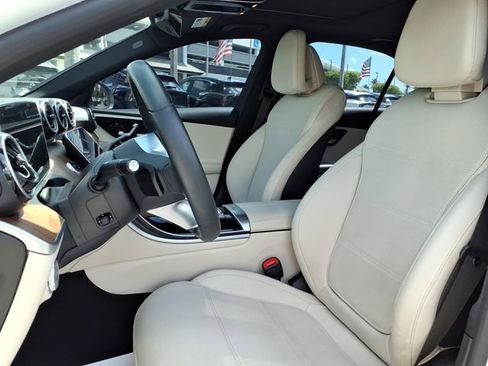 Used 2023 Mercedes-Benz C 300 Sedan image 5