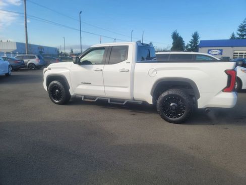Used 2022 Toyota Tundra SR5 image 2