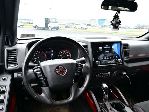 Used 2024 Nissan Frontier PRO-4X w/ Technology Package AWD/4WD image 20