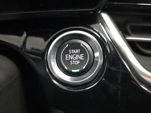 Certified 2024 Chevrolet Trax RS w/ Driver Confidence Package image 18