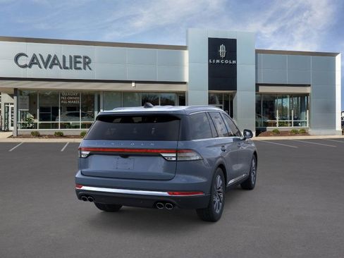 Used 2025 Lincoln Aviator AWD image 8