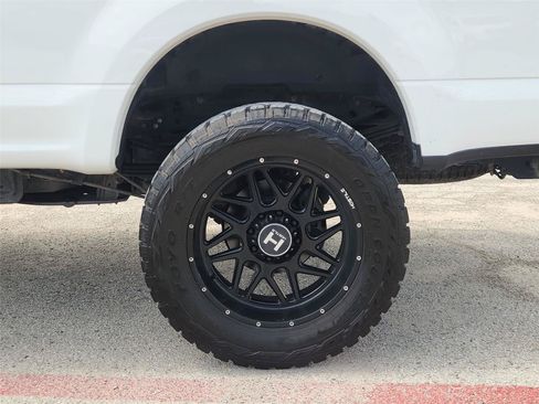 Used 2021 Ford F350 Platinum AWD/4WD image 33