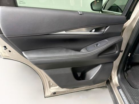 Used 2023 INFINITI QX60 Luxe FWD image 28