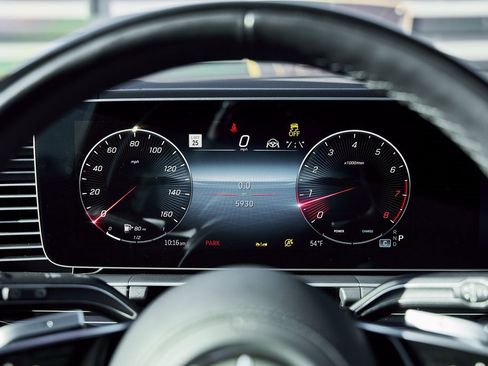 Used 2024 Mercedes-Benz Maybach GLS 600 4MATIC image 53