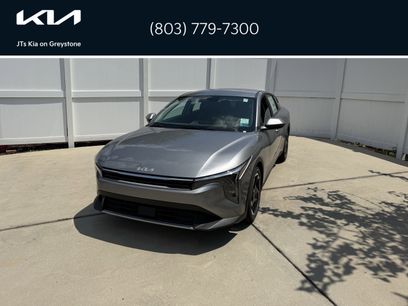 New 2025 Kia K4 EX