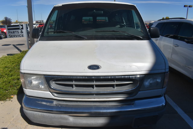 Used 1999 Ford E-350 and Econoline 350 Club Wagon RWD image 2
