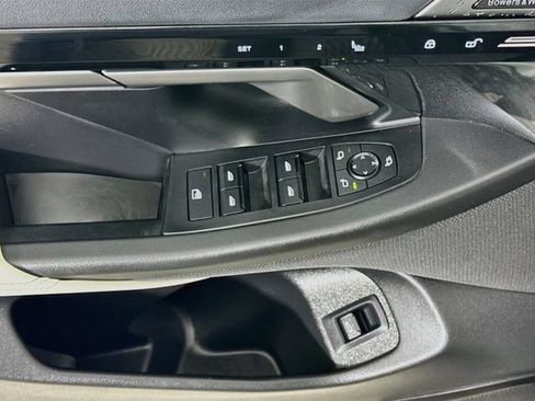 Used 2024 BMW 530i w/ Premium Package RWD image 18