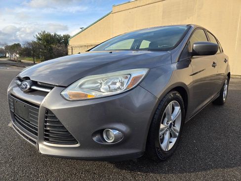 Used 2012 Ford Focus SE image 2