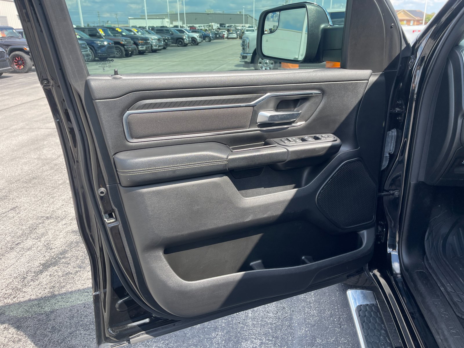 Used 2025 RAM 1500 Big Horn AWD/4WD image 11