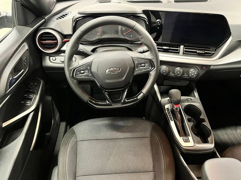 Used 2026 Chevrolet Trax RS w/ Sunroof Package FWD image 12