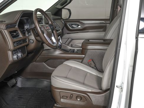 Used 2022 GMC Yukon XL SLT w/ SLT Luxury Package AWD/4WD image 15