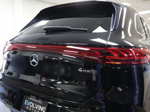 Used 2023 Mercedes-Benz EQS 580 4MATIC SUV image 18