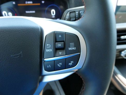 New 2026 Ford Explorer Active AWD/4WD image 23