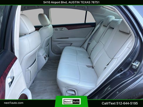 Used 2012 Toyota Avalon Limited image 30