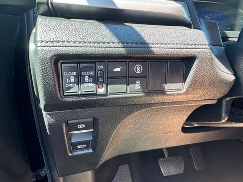 Certified 2024 Honda Odyssey EX-L image 30