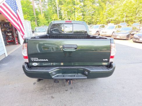 Used 2014 Toyota Tacoma 4x4 Double Cab w/ TRD Sport Package image 6