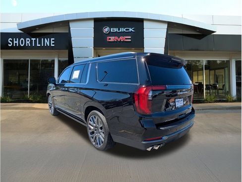 Used 2026 GMC Yukon XL Denali Ultimate w/ LPO, Floor Liner Package AWD/4WD image 5
