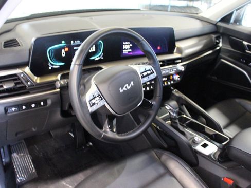 Used 2025 Kia Telluride S image 17