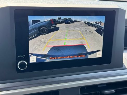 Used 2026 Toyota Tacoma SR5 AWD/4WD image 16