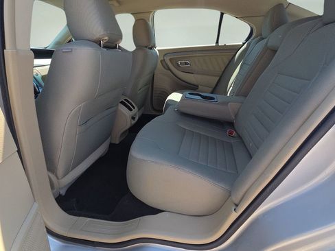 Used 2018 Ford Taurus SE image 20