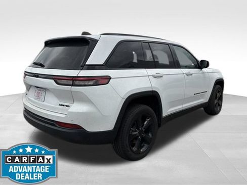 Used 2024 Jeep Grand Cherokee Limited w/ Black Appearance Package AWD/4WD image 3