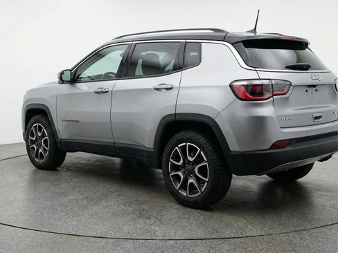 Used 2025 Jeep Compass Trailhawk AWD/4WD image 6