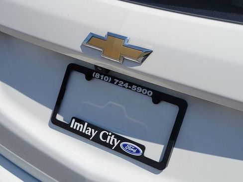 Used 2018 Chevrolet Equinox LT FWD image 32