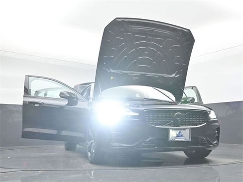 Used 2024 Volvo S60 B5 Plus image 52