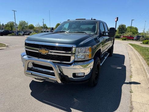 Used 2012 Chevrolet Silverado 2500 LT w/ Interior Plus Package AWD/4WD image 4
