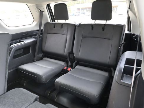 Used 2011 Toyota 4Runner SR5 w/ Convenience Pkg image 23