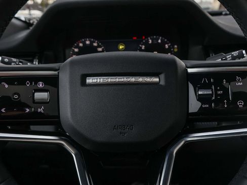 Used 2024 Land Rover Discovery Sport Dynamic SE image 36