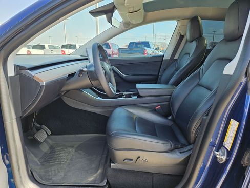 Used 2021 Tesla Model Y Long Range image 9