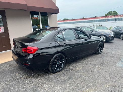 Used 2018 BMW 328d xDrive Sedan AWD/4WD image 5
