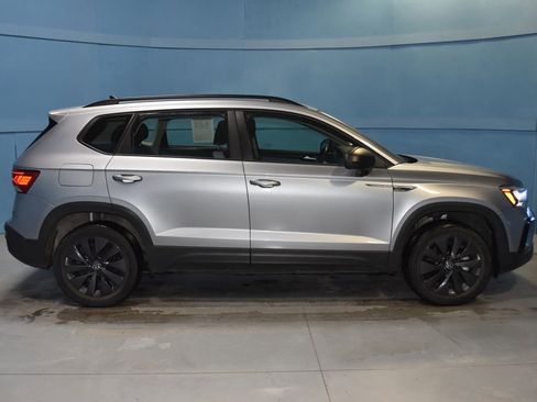 Used 2024 Volkswagen Taos S image 21