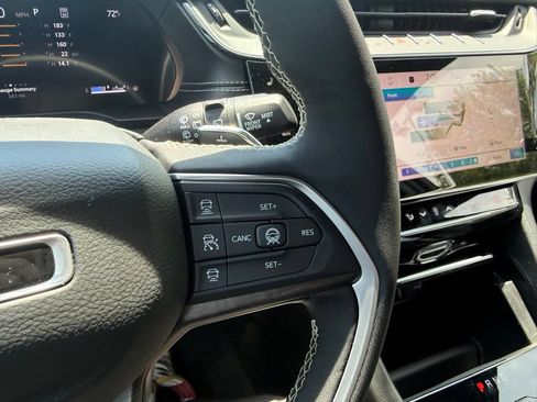 New 2026 Jeep Grand Cherokee L Limited AWD/4WD image 17