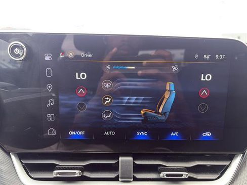Used 2025 Chevrolet Equinox LT w/ Convenience Package II FWD image 25