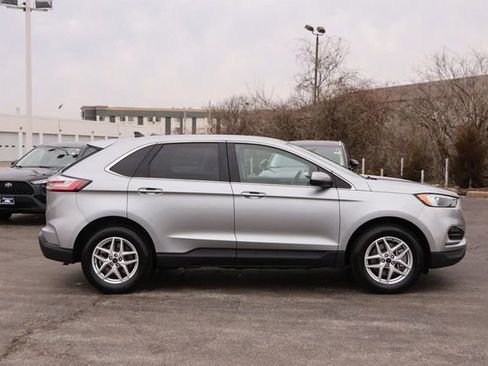 Certified 2024 Ford Edge SEL image 5