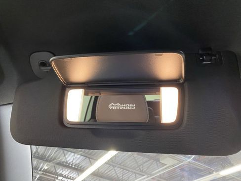 Used 2022 Chevrolet Tahoe High Country image 45