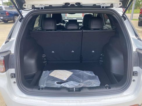 New 2026 Jeep Compass Latitude AWD/4WD image 10