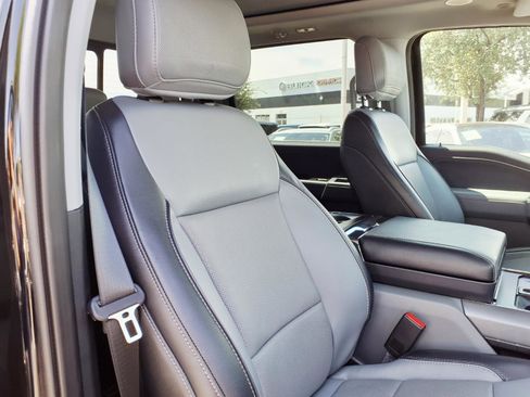 Used 2022 Ford F150 Lariat w/ Equipment Group 502A High image 12