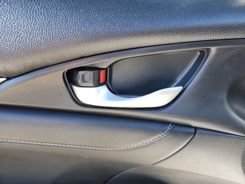 Used 2019 Honda Civic EX-L image 18