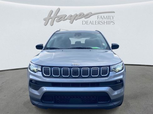 Certified 2022 Jeep Compass Latitude w/ Convenience Group image 12