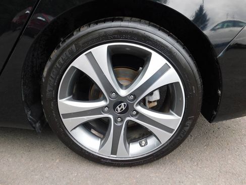 Used 2016 Hyundai Elantra Sport FWD image 25