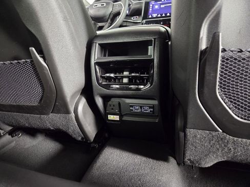 Certified 2025 Jeep Grand Cherokee Altitude image 29