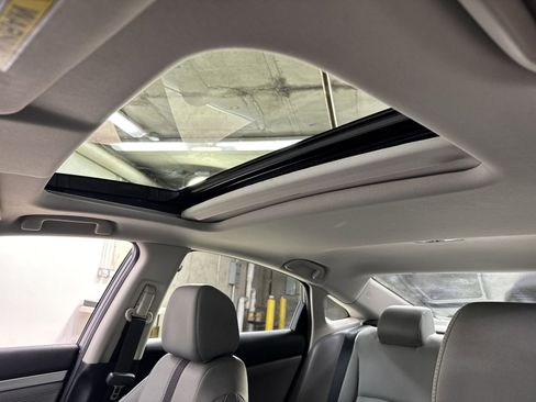 Used 2020 Honda Civic EX image 25