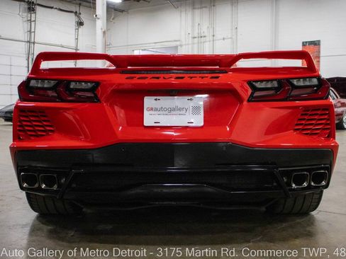 Used 2021 Chevrolet Corvette Stingray Premium Cpe w/ Z51 Performance Package RWD image 7