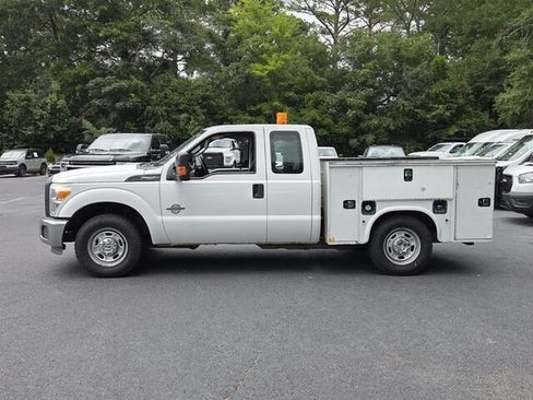 Used 2014 Ford F250 XL w/ Power Equipment Group RWD image 5