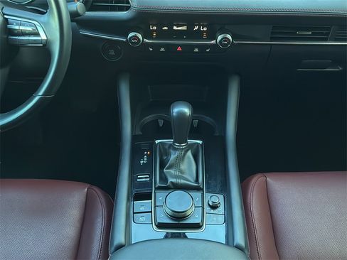 Used 2023 MAZDA MAZDA3 s image 23