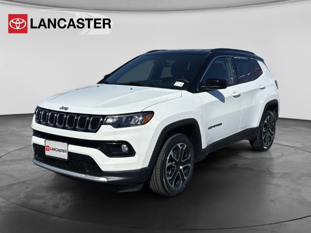 Used 2023 Jeep Compass Limited AWD/4WD image 3