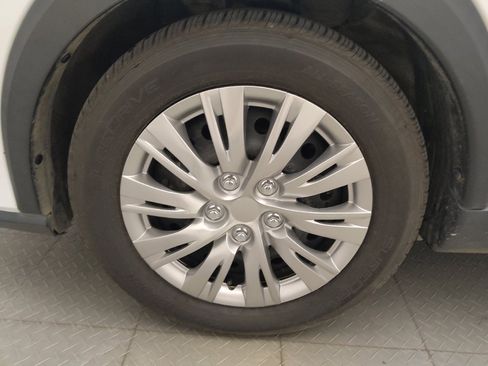 Used 2021 Nissan Kicks S FWD image 31